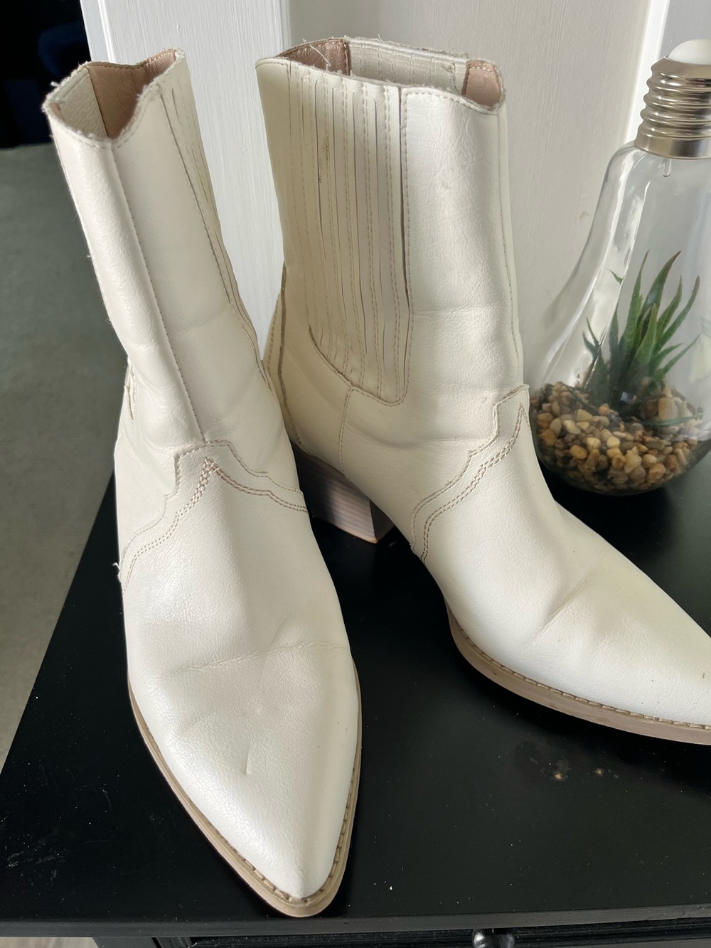 Oasis Society Ivory Boots Sz 8.5